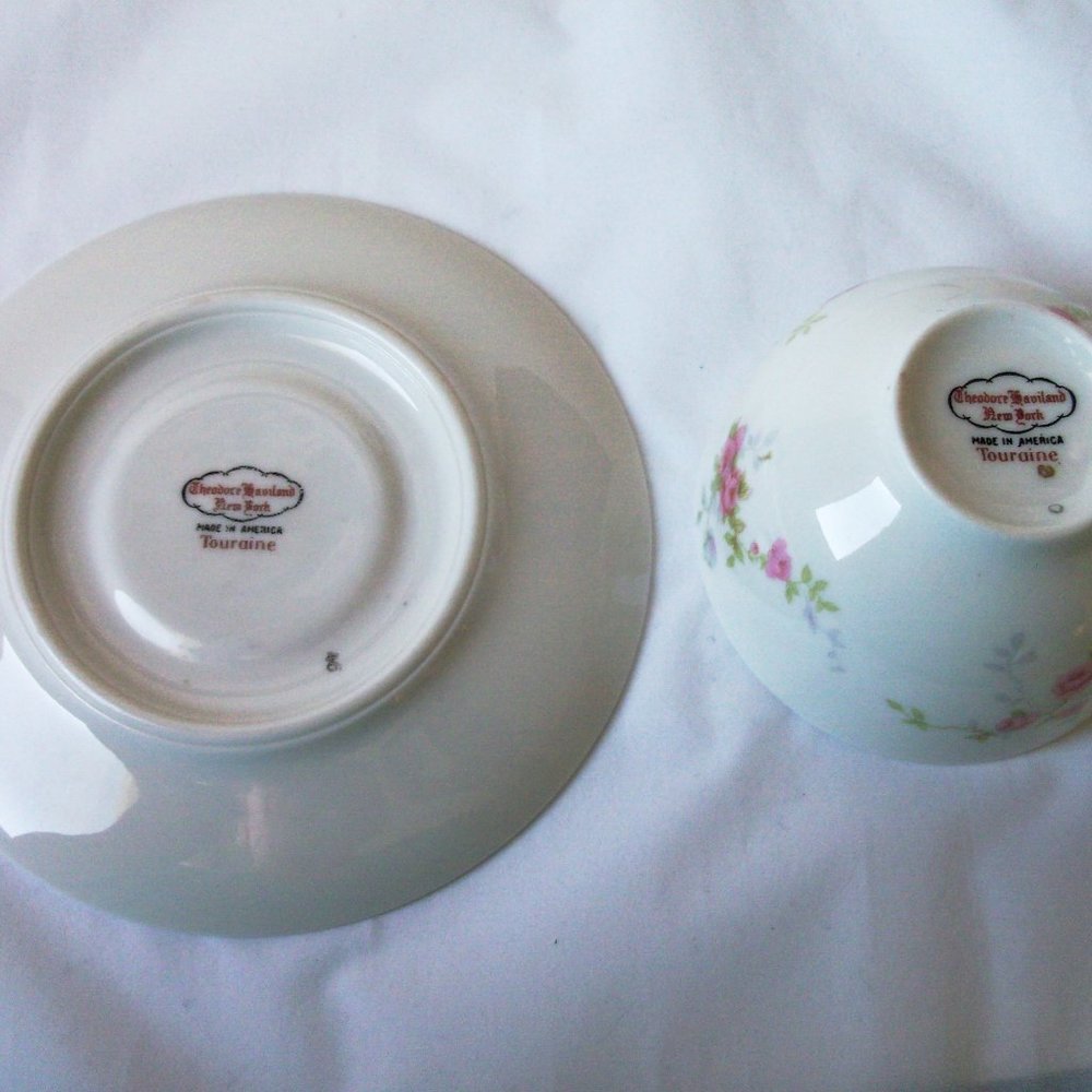 Haviland "Touraine" cup/saucer set (#EV371) - Picture 4 of 8